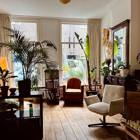 In Unique Artsy House With Sport + Coworking Maison d'hôtes Amsterdam